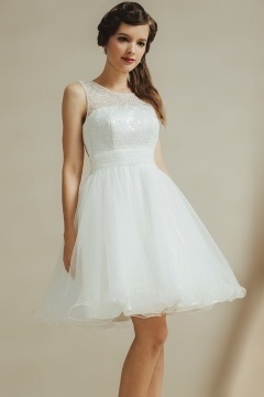 Chic White Scoop Knee Length Tulle Sequins Formal Bridesmaid Dress