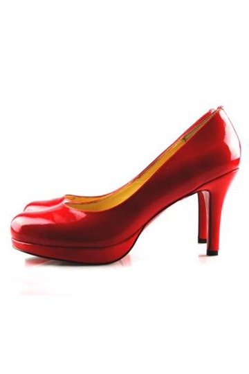 Red Round Toe Patent Leather Pump