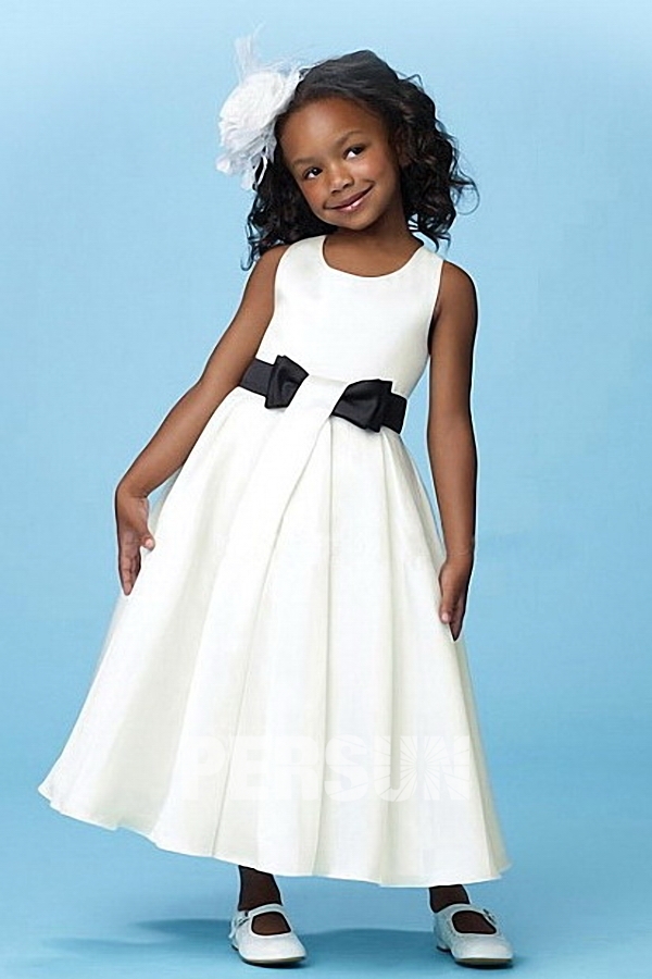 Fashion Satin A Line Scoop White Flower Girl Dress With Black Bow