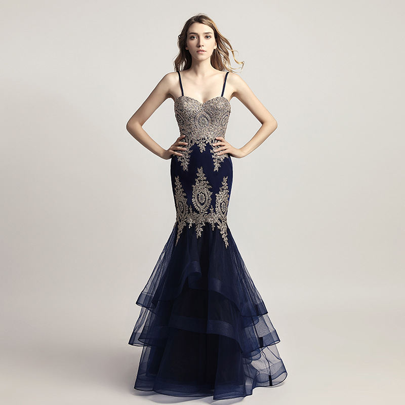 elegant navy blue tulle spaghetti straps sweetheart neckline Mermaid evening dress embellished with golden lace applique