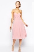 Kleines pastellrosa Kleid mit Herzbustier für Hochzeitscocktail