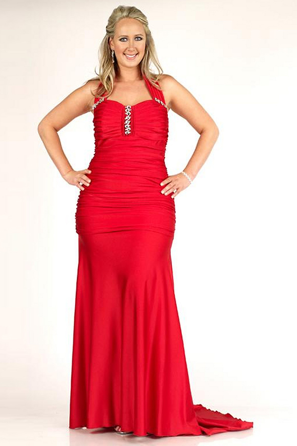 Robe De Grande Taille Tra Ne Sir Ne Orn E De Strass En Satin Avec