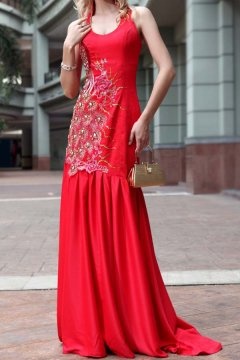 Vestido de Fiesta de baile de Satén Rojo con Escote Alto Bordado Corte Sirena