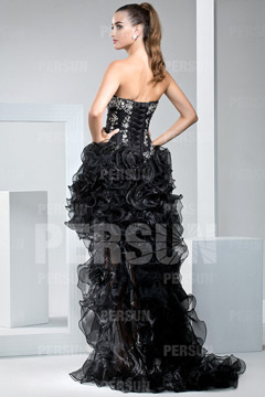 chic-herzausschnitt-high-low-schwarzes-cocktailkleid