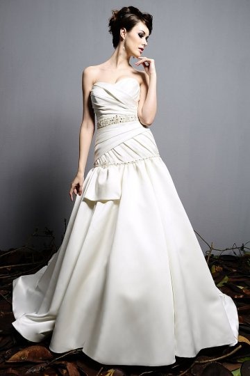 A line Sweetheart Beading Ruched White Satin Wedding Dress