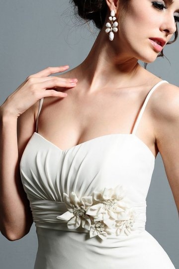 Sheath Sweetheart Flower Chiffon Wedding Dress with Ruffle Back