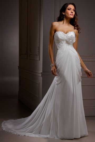 Elegant Strapless Wedding dress with side draping