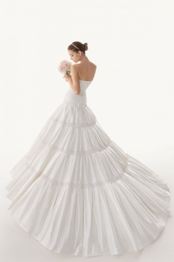 Elegantes langes schönes Brautkleider