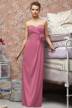 Vestido de Dama de Honor Rosa Hasta el Suelo con Escote Corazón Volante Corte Recto