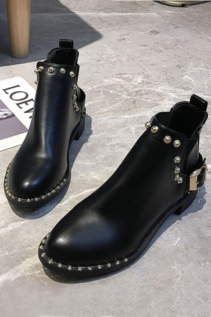 bottines noires avec boucles