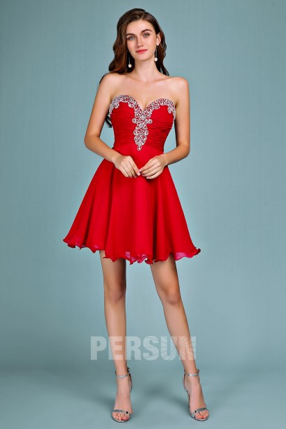 robe demoiselle d'honneur rouge courte bustier coeur embelli de perles