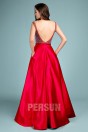 Robe de soirée rouge princesse col V embelli de strass dos nu