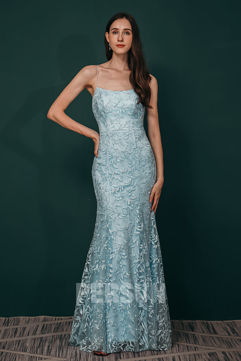 robe-de-soiree-sirene-dentelle-pour-mariage-theme-bleu.jpg?profile=RESIZE_400x