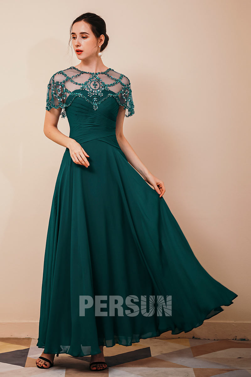 elegante-robe-de-soiree-vert-fonce-avec-cape-mousseline.jpg?profile=RESIZE_400x