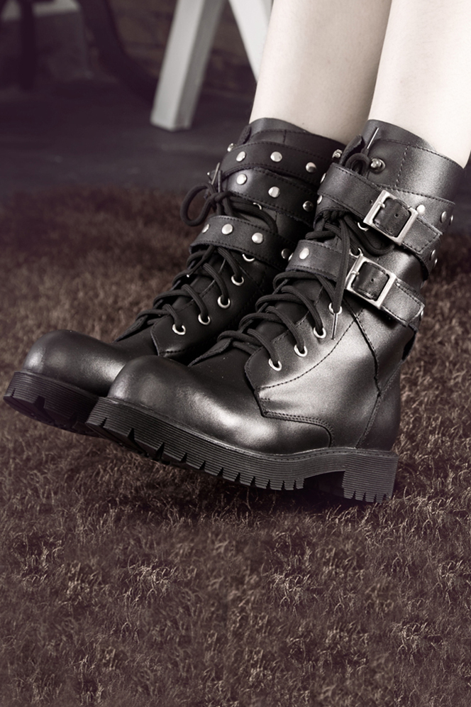 bottines motardes lacets
