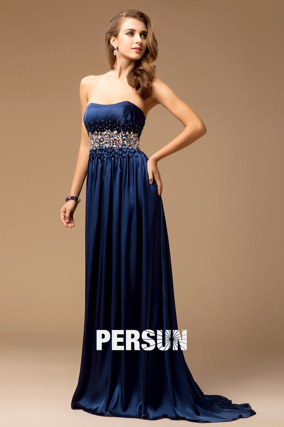 robe de bal bleu nuit empire bustier taille embelli strass