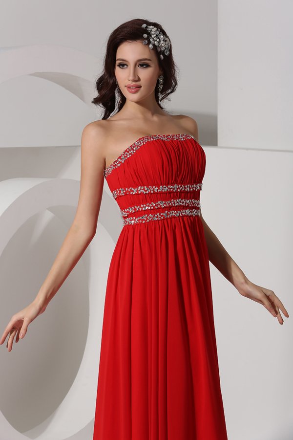 robe gala rouge longue busier orné de bijoux