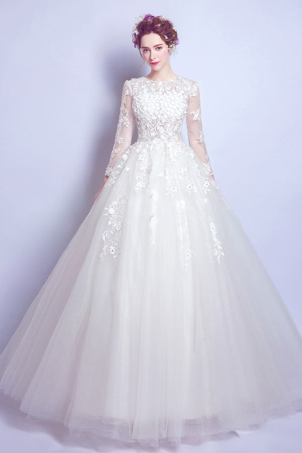 robe de mariée princesse appliquée de dentelle florale avec manche longue transparente