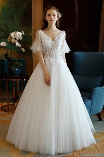 robe de mariée princesse col en V brodé