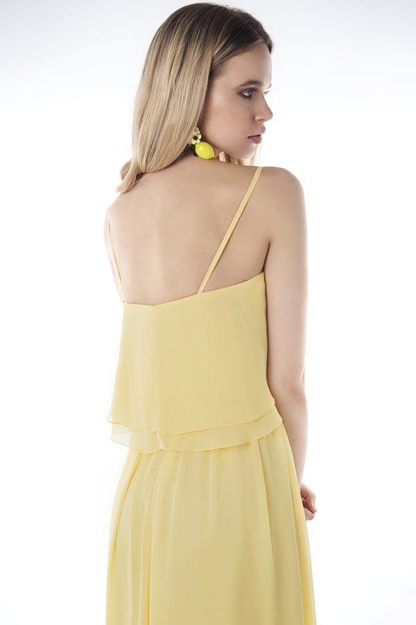 Robe jaune de soirée avec fente latérale pour femme ronde