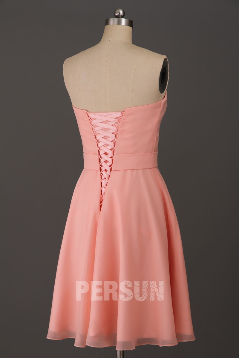 Petite robe rose pastel à bustier cœur pour cocktail mariage