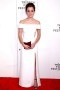 Robe blanche de soirée longue fendue col bardot Emma Watson