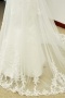 Robe mariage blanche ceinturée dentelle traîne détachable