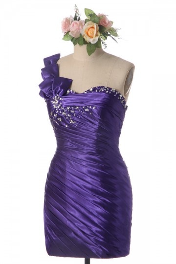 Robe de bal / cocktail violette asymétrique moulante