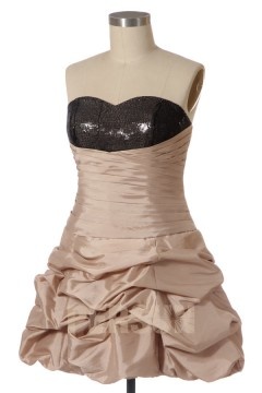 Robe de bal courte bustier princesse en taffetas à haut sequins