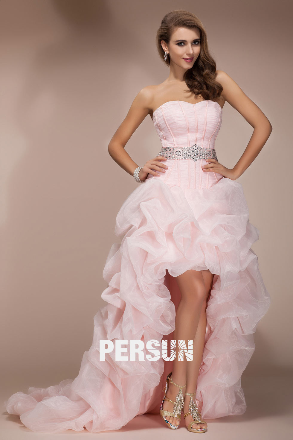robe rose princesse à bustier cœur embellie de strass devant longue derrière
