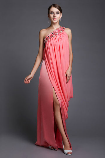 Robe soirée rose épaule asymétrique avec fente latérale drapé