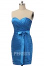 Petite robe bleu courte pour cocktail décolleté en cœur ornée de nœud papillon