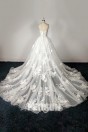 Robe de mariée princesse bustier coeur ornée de fleurs 3D