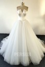 Robe de mariée minimaliste taille plongeante bustier forme V
