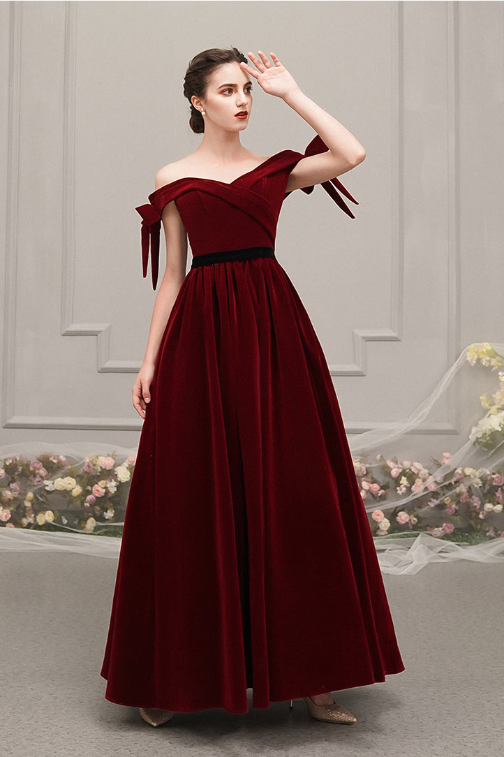 robe-gala-velours-rouge-bordeaux-vintage-epaules-denudees.jpg?profile=RESIZE_710x