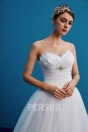 Aurélie : Robe de mariée bustier coeur orné de plumes & bijoux
