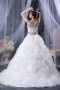 Robe de mariée princesse décolleté en cœur sans bretelle en organza
