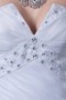 Robe de mariée sexy bustier décolleté en cœur ornée de paillette et ruché