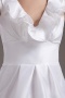 Robe blanche courte col V simple en taffetas
