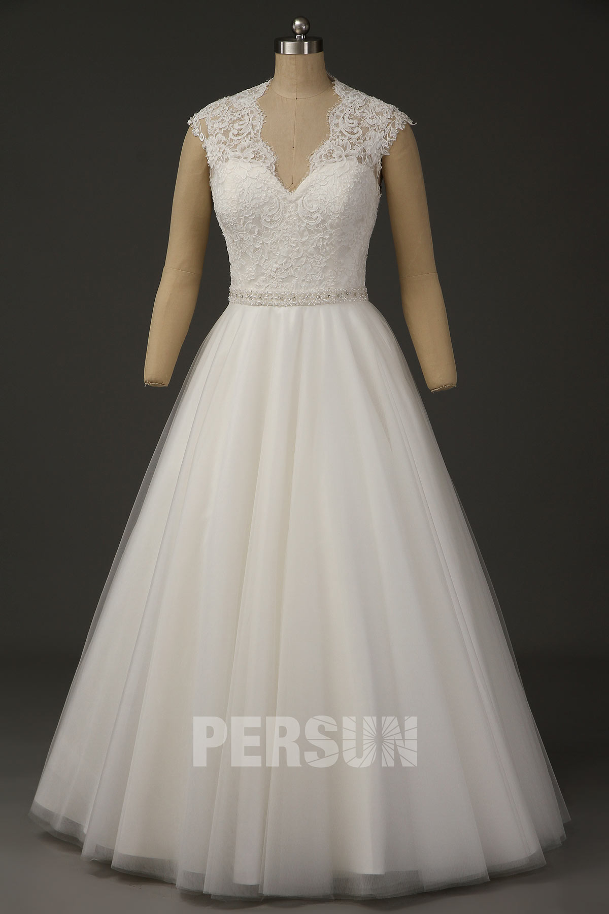robe de mariée princesse haut en dentelle appliquée florale perlé et jupe en tulle