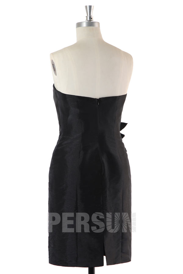 robe de cocktail noire fourreau courte dos nu avec zippe