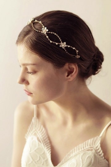Bandeau chic & vintage pour la mariée avec fleurettes & perles