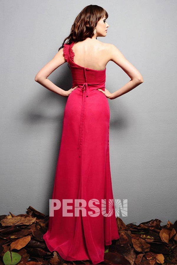 robe longue couleur fushia épaule asymétrique pour soirée