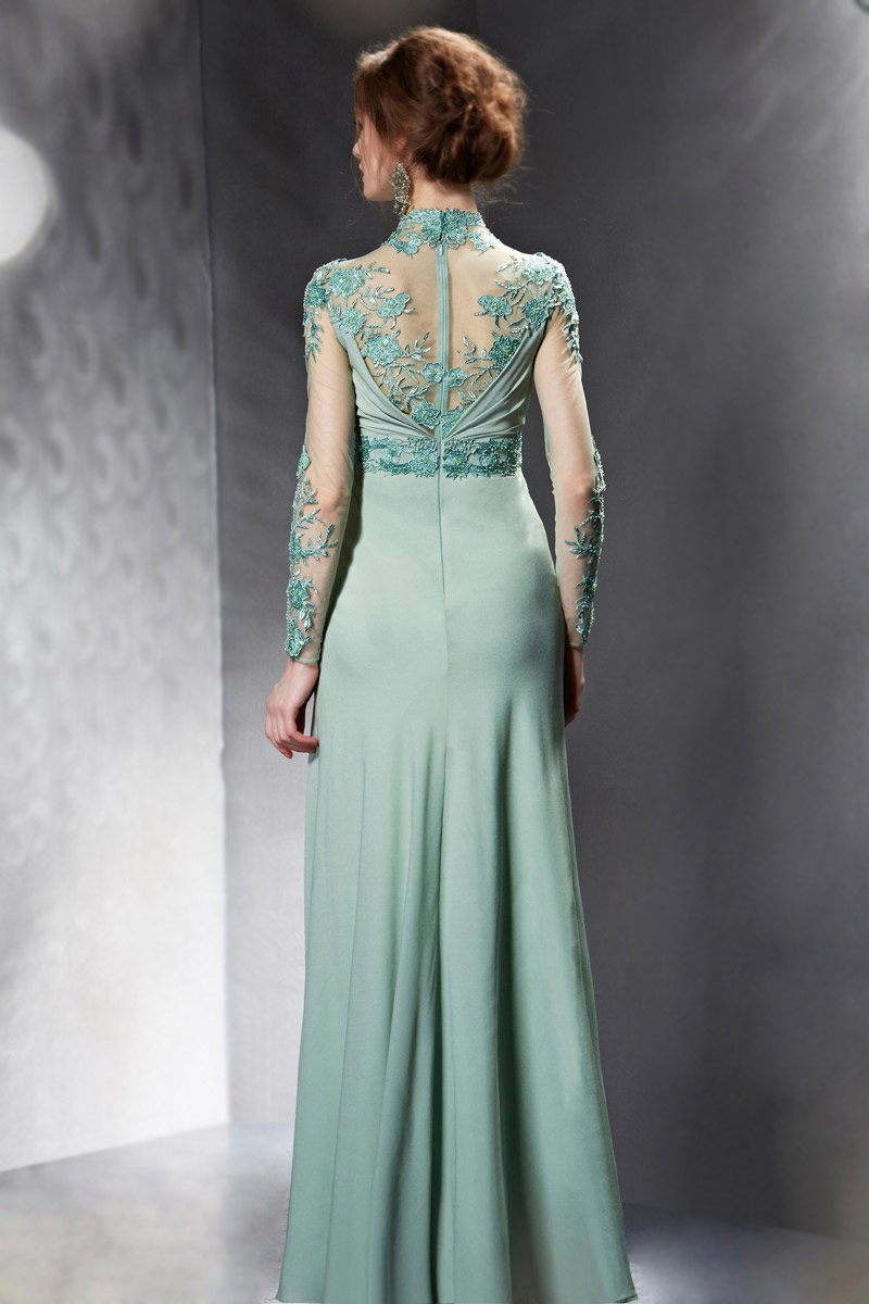 Robe longue transparente au haut ornée avec fleurs pour ...