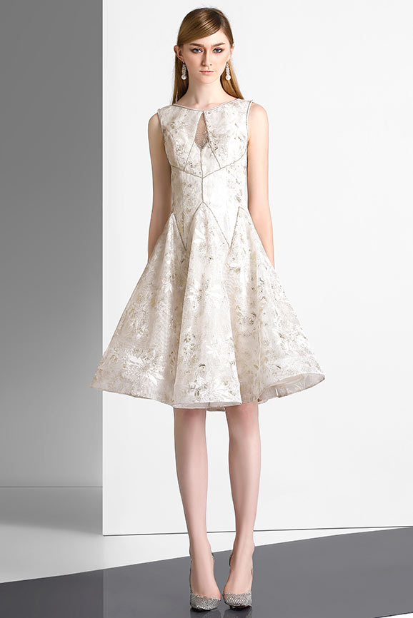 robe de bal blanche vintage à fleurs dentelle et jupe évasée