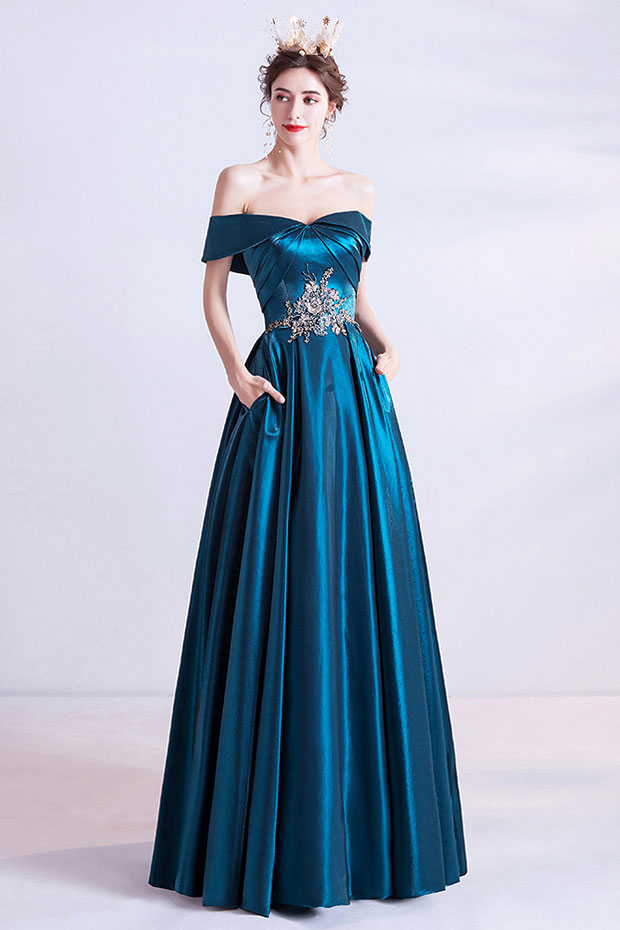 robe de soirée bleu canard épaules dénudées plissé en dentelle appliquée
