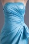 Courte robe de cocktail bleu ruchés obliques à nœud papillon en satin élastique