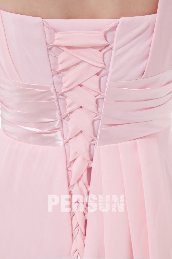 Petite robe rose plissée asymétrique taille empire ornée de strass