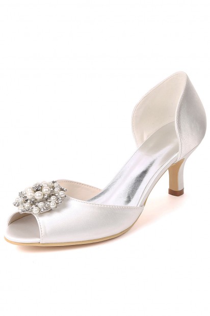 Chaussures ivoire pour mariée à petit talon bout ouvert perlé